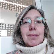 Licenciada en económicas. He dado clases de ESO., bachillerato y economicas